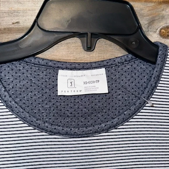 NWOT- PGA- women’s long sleeve shirt- XS - Picture 2 of 6